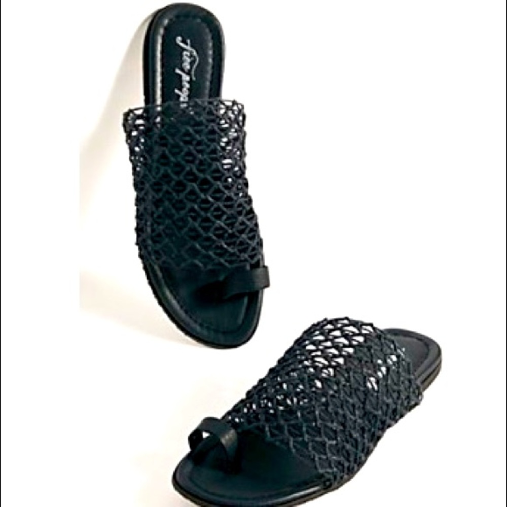 Castaway woven sandals - brand new never wore still in box!